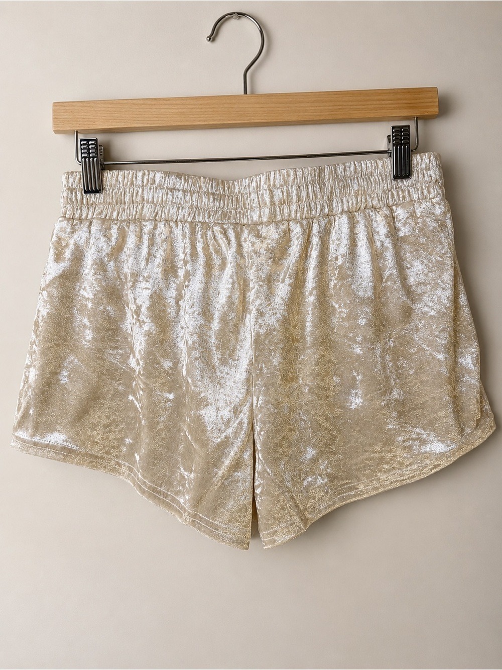 NWT Cotton Candy LA Champagne Crushed Velvet Lounge Shorts M - Picture 4 of 11